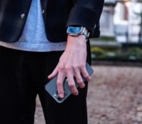 L'Apple Watch Ultra 2 au poignet // Source : Chloé Pertuis – Frandroid