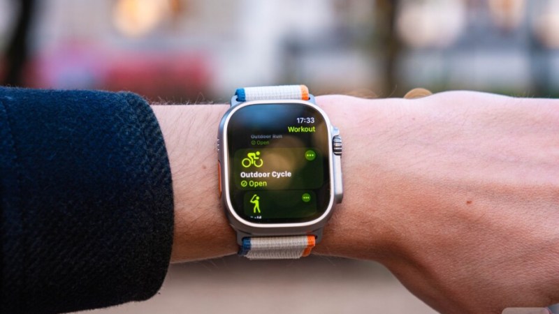 La robuste Apple Watch Ultra 2 est de retour en forte promotion : aujourd’hui seulement, son prix chute de 270 €