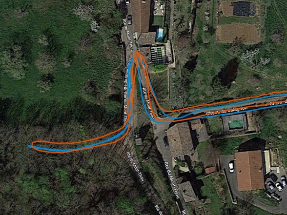 Apple Watch Ultra 2 (bleu) vs Garmin epix Pro (orange) // Source : Maxime Grosjean pour Frandroid