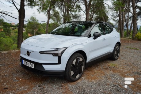 Le Volvo EX30 existe en LFP et NMC // Source : Frandroid