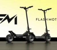 Les modèles Off-Road (droite) et City (gauche) // Source : Flash Motors