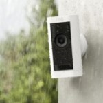 Ring Stick Up Cam Pro : cette caméra extérieure, avec détection de mouvements 3D, est à -28 %