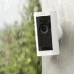 Ring Stick Up Cam Pro : cette caméra extérieure, avec détection de mouvements 3D, est à -28 % Ring Stick Up Cam Pro : cette caméra extérieure, avec détection de mouvements 3D, est à -28 %