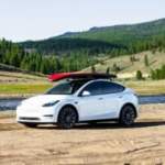 Baisse de prix sur le Tesla Model Y en réponse aux nouveaux Renault Scénic E-Tech et Peugeot e-3008
