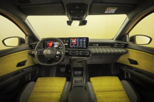 Renault 5 E-Tech Iconic Jaune