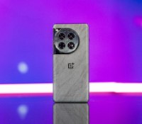 Le OnePlus 12 // Source : Chloé Pertuis pour Frandroid