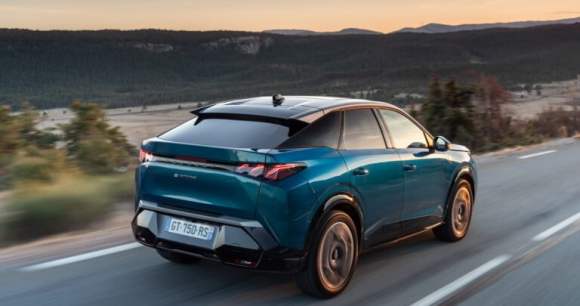 Peugeot E-3008 // Source : Peugeot