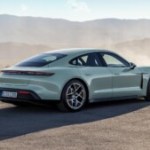 Voici la nouvelle voiture électrique de Porsche : l’autonomie d’une Tesla, avec une recharge plus rapide