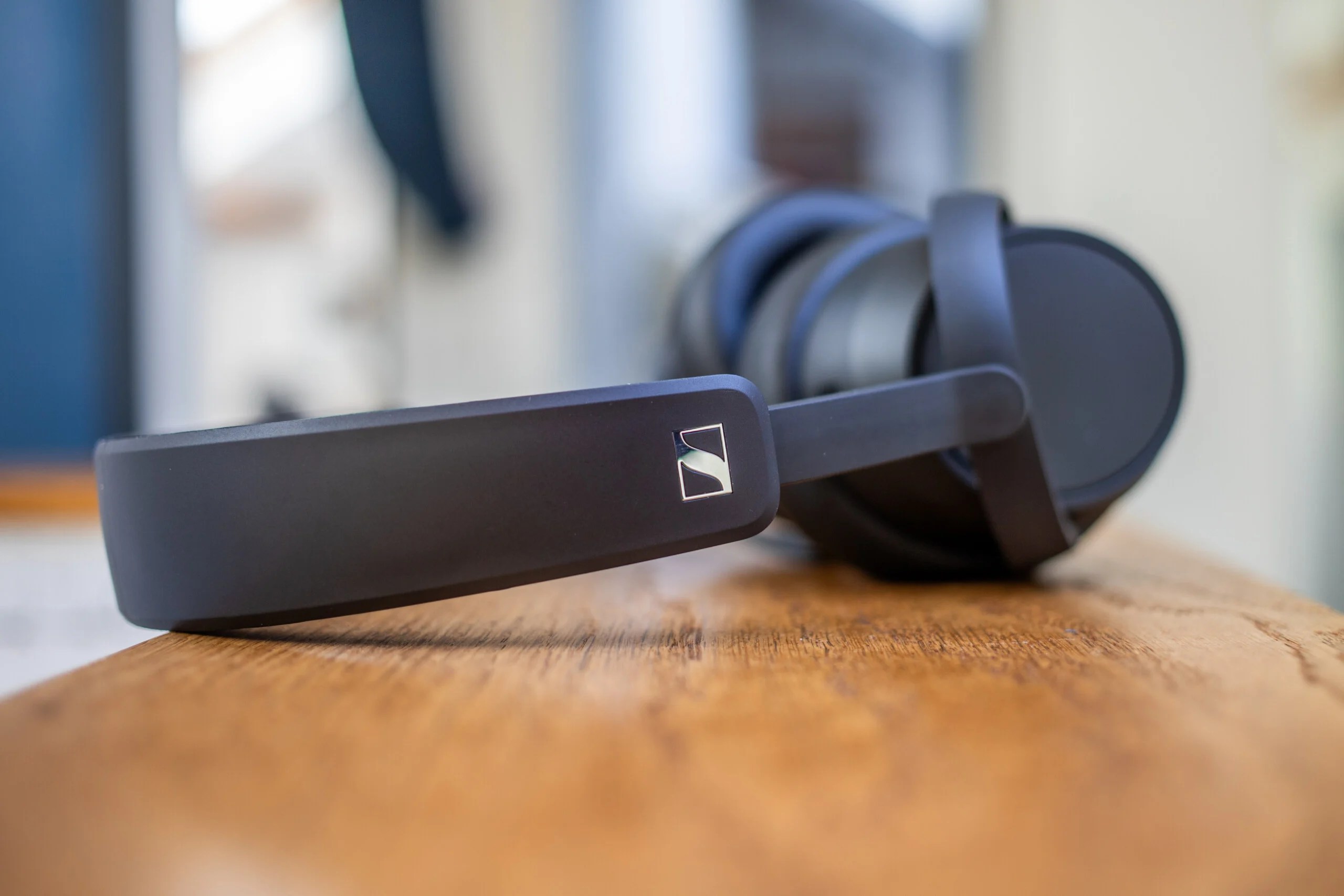 Sennheiser Accentum Plus Wireless