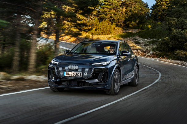 Audi Q6 e-tron quattro // Source : Audi