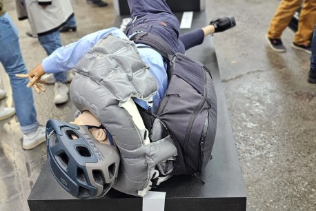 Airbag vélo sac EVOC haut