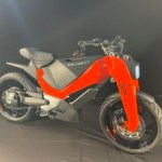 On a vu le futur Peugeot SPx : un scooter électrique qui veut faire oublier les mobylettes thermiques