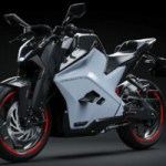 Cette magnifique moto électrique à l’autonomie XXL arrive en Europe