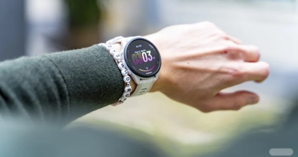 La Garmin Forerunner 165 // Source : Chloé Pertuis – Frandroid