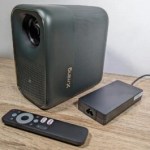 Pas besoin de se ruiner avec ce vidéoprojecteur FHD sous Google TV grâce à 200 € de remise