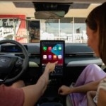 Pourquoi de plus en plus de voitures tournent le dos à Apple et Google : la fin d’une ère