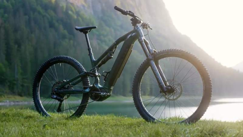 Decathlon enlève 700&nbsp;€ à son Rockrider E-Feel 900 S, un puissant VTTAE tout suspendu