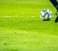 Apple TV+ pourrait diffuser un tournoi de Football prochainement // Source : Emilio Garcia - Unsplash