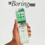 Une bière ennuyeuse, un téléphone ennuyeux : voici le Heineken Boring Phone