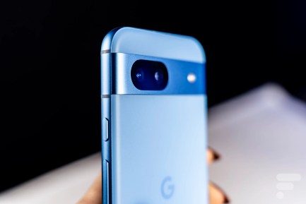 Google Pixel 8a // Source : Chloé Pertuis pour Frandroid