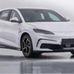 Voici les premières images de la nouvelle voiture électrique de BYD, le plus grand concurrent de Tesla