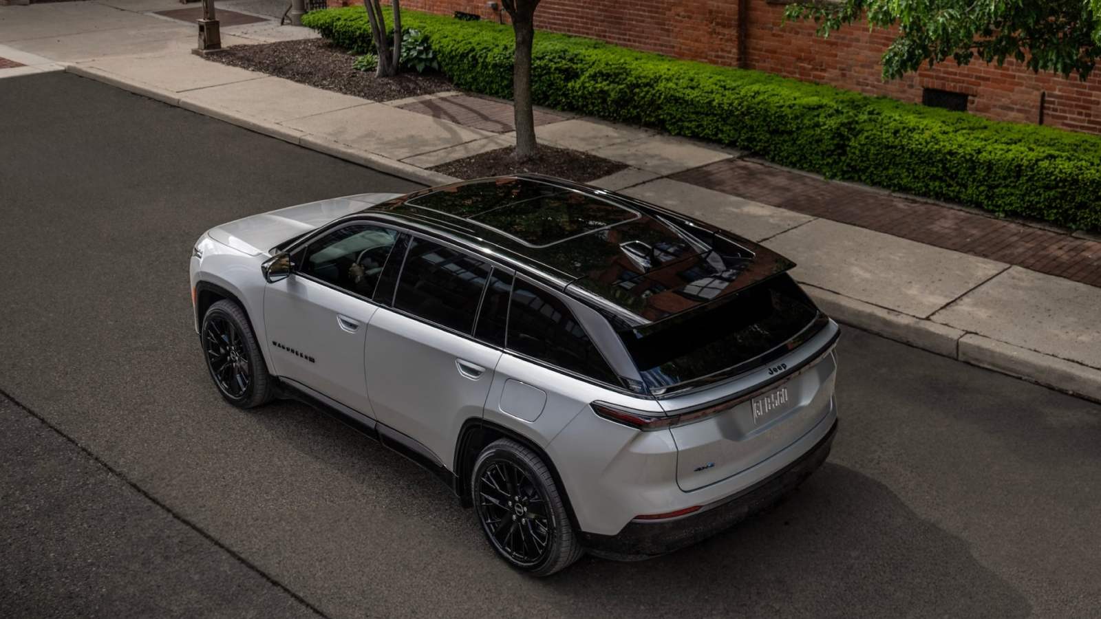 Jeep arrive fort en Europe avec ces deux nouvelles voitures Ã©lectriques pratiques qui sentent...