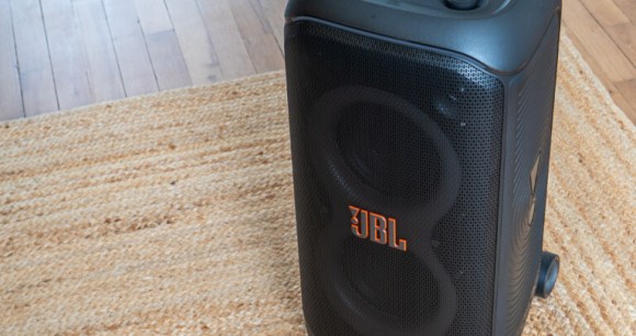 Test JBL PartyBox Stage 320