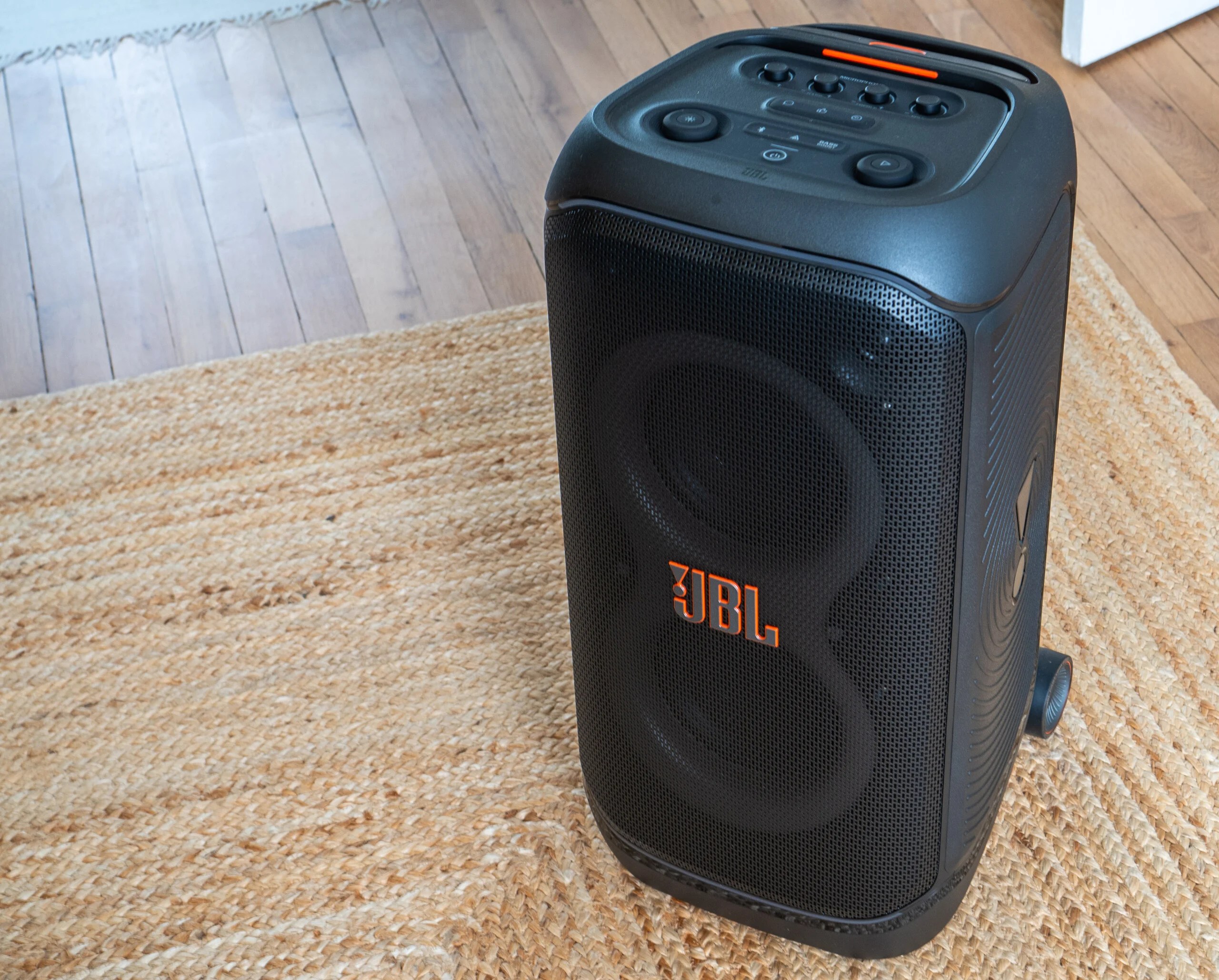 Test JBL PartyBox Stage 320