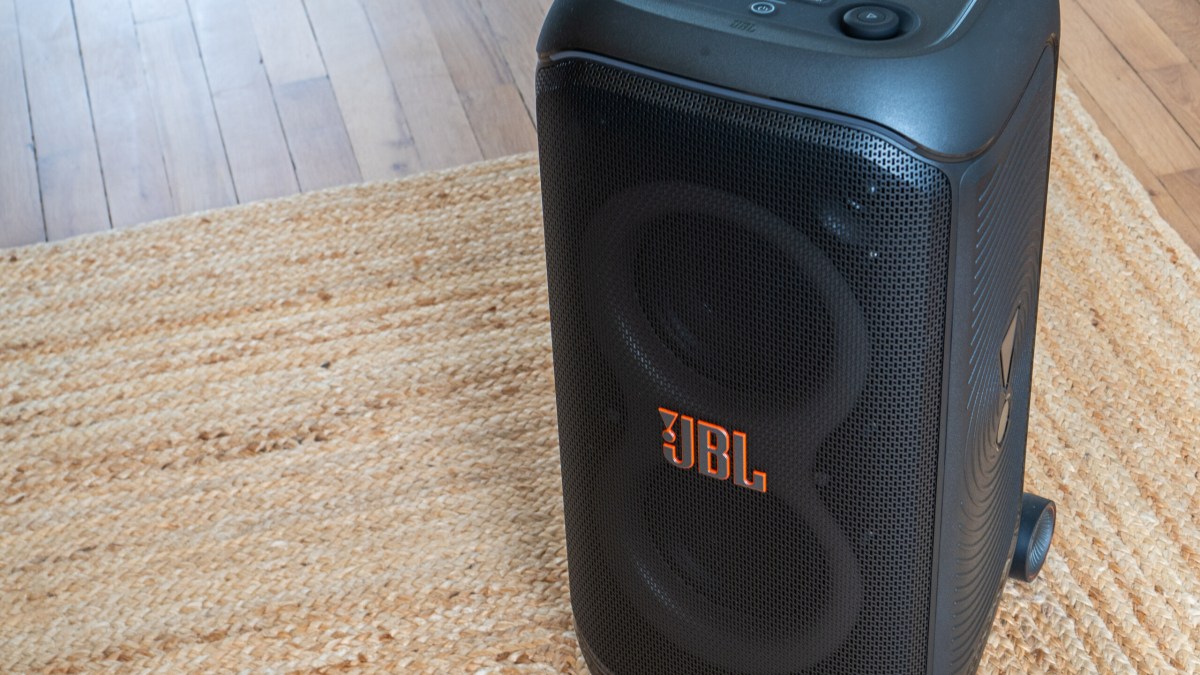 Test JBL PartyBox Stage 320