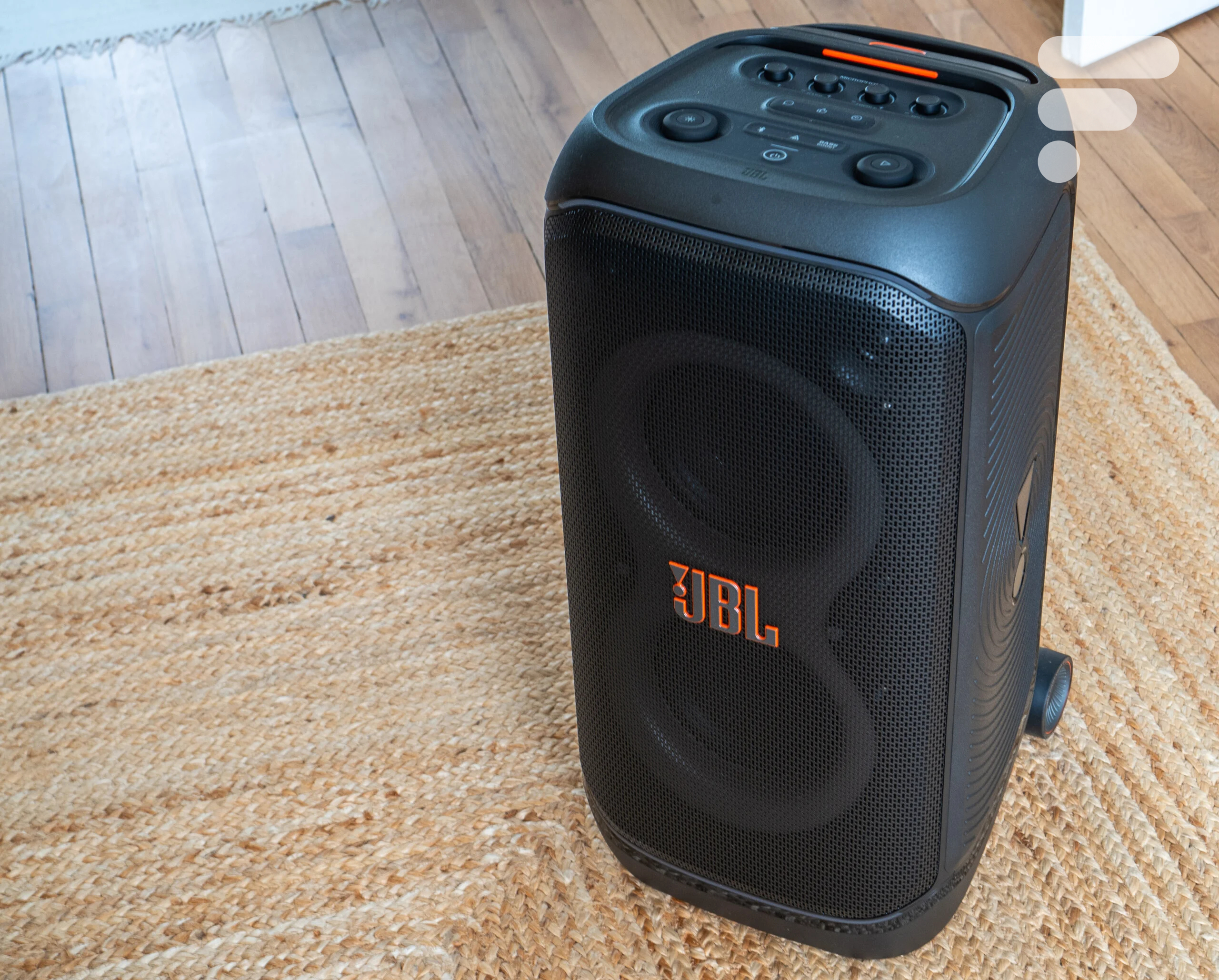 Test JBL PartyBox Stage 320