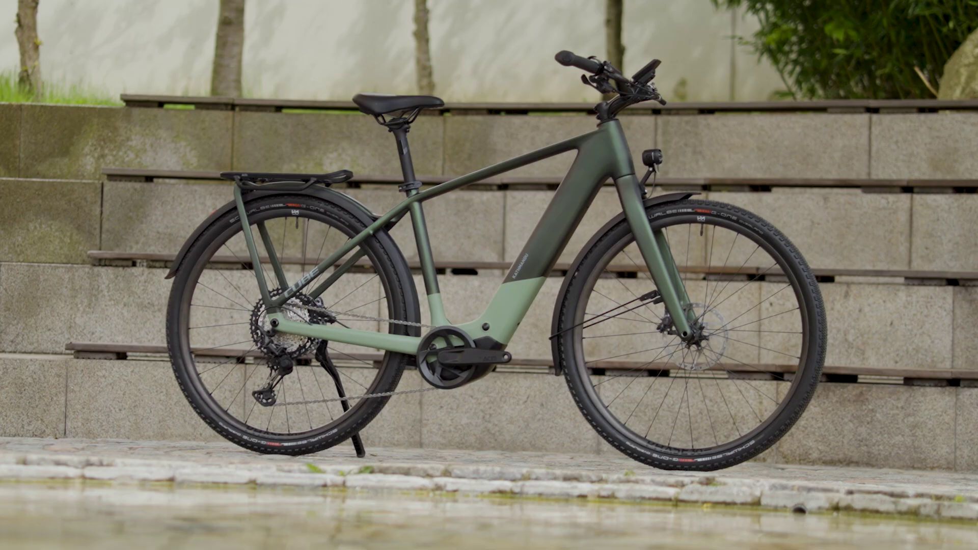 Cube Kathmandu Hybrid C62 v&eacute;lo randonn&eacute;e