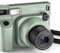 Voici le Instax Wide 400 // Source : Fujifilm