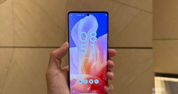 Motorola Moto G85 5G // Source : Frandroid