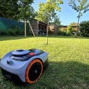 Le printemps arrive et ce robot-tondeuse de Segway-Ninebot noté 8/10 par nos soins en profite pour perdre 350 € sur Amazon