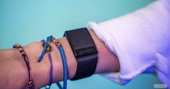 Le bracelet Whoop 4.0 // Source : Chloé Pertuis – Frandroid