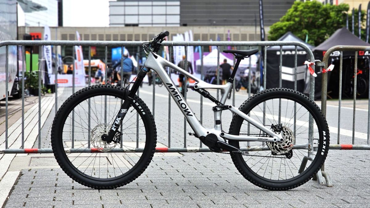 Amflow PL Carbon VTT électrique DJI Avinox
