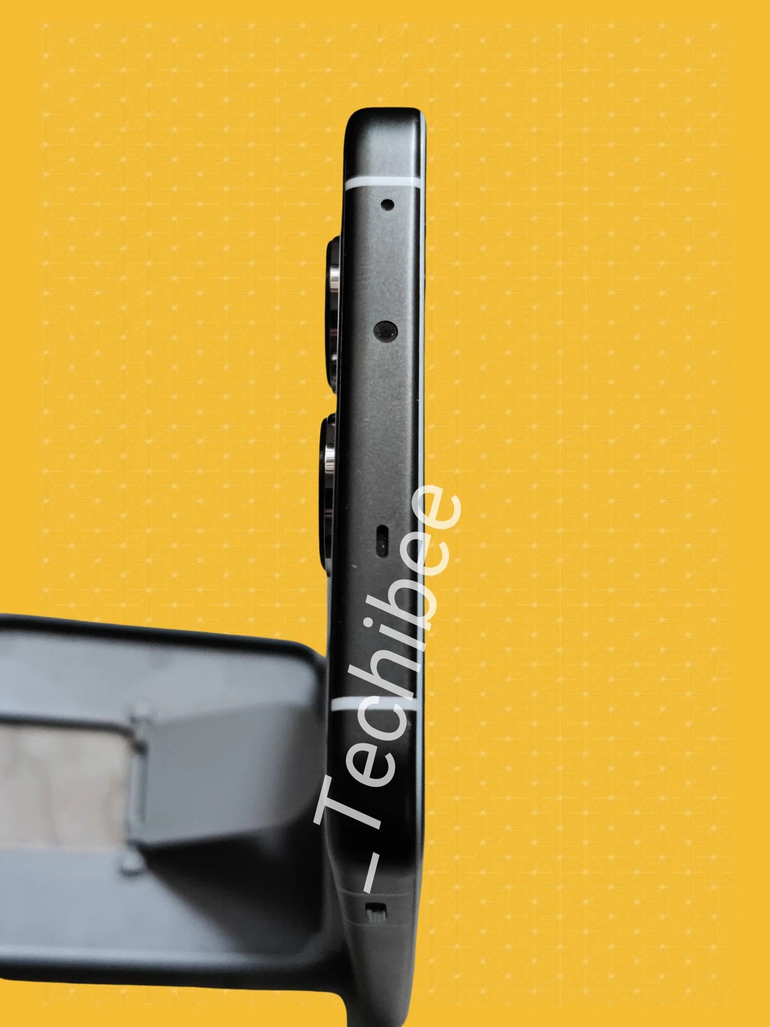 OnePlus Nord 4 // Source : @_techibee