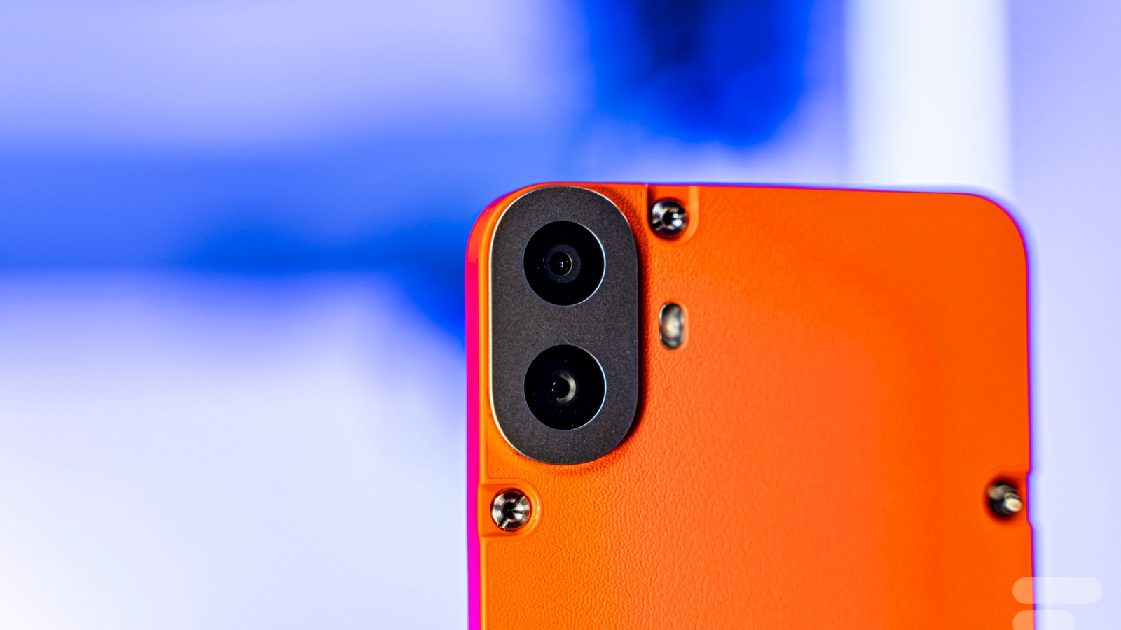 CMF Phone 1 : ce smartphone ultra personnalisable perd la moitiÃ© de son prix grÃ¢ce Ã  cette...