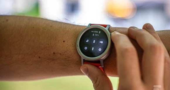 La montre CMF Watch Pro 2 de Nothing // Source : Chloé Pertuis - Frandroid