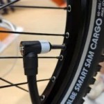 Comment ce nouveau système Schwalbe va révolutionner le gonflage des pneus de vélos