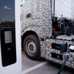 Les longues distances en camions électriques deviennent réalité avec cette borne à la puissance hors normes