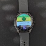 Cette montre connectée sportive à -64 % brille avec son système de double écran et son autonomie supérieure à la concurrence