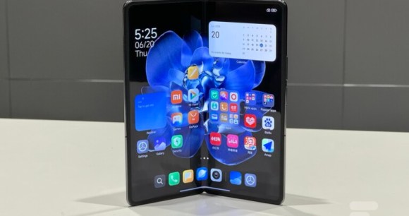 Xiaomi Mix Fold 4 // Source : Vincent Sergère pour Frandroid