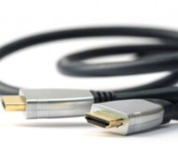 Une étude prouve qu’il est possible de vous espionner à distance via… votre câble HDMI