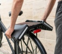 Ultra discrète, cette caisse pliable pour vélo se plie en 1 seconde