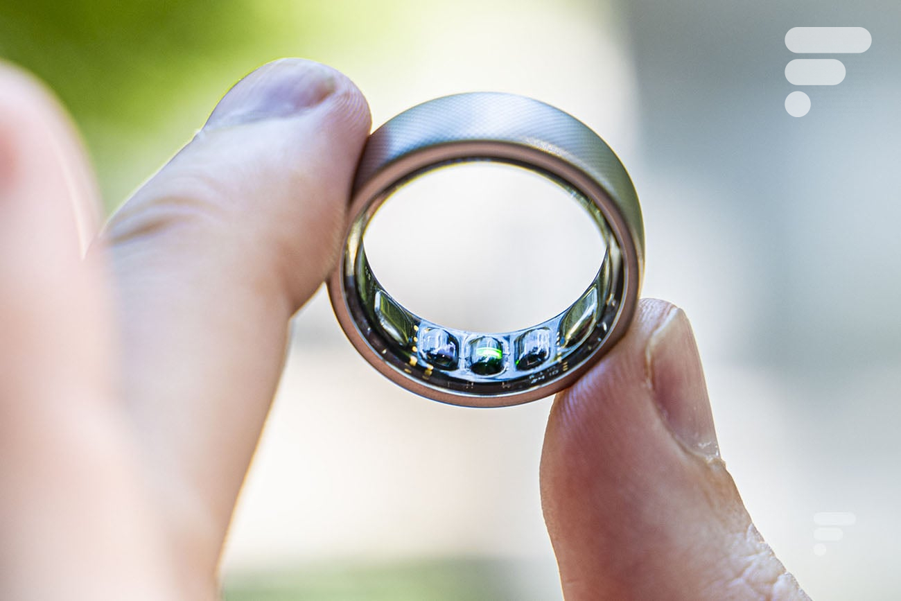 Autour des capteurs optiques, le capteur d'activité électrodermale de l'Amazfit Helio Ring