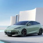 BYD dévoile sa nouvelle voiture électrique taillée pour l’Europe : les Renault Mégane et MG4 en ligne de mire