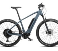 Decathlon lance un nouveau VTT électrique « abordable » boosté par Bosch, mais vous allez être frustré