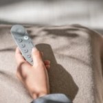 Google TV vérifiera si vous êtes toujours réveillé devant votre téléviseur