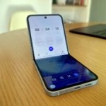 Vous avez un mobile Samsung ? La mise à jour vers One UI 7 (Android 15) va sans doute arriver plus tard que prévu